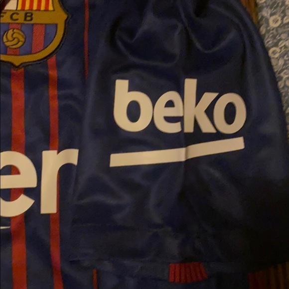 2017 Barcelona home jersey - Picture 5 of 9